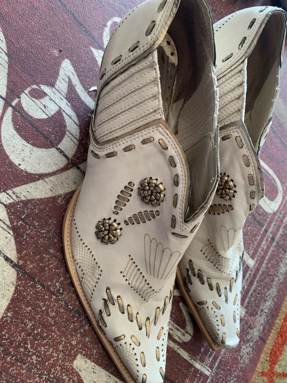 Vintage retro beige ankle boots size 10